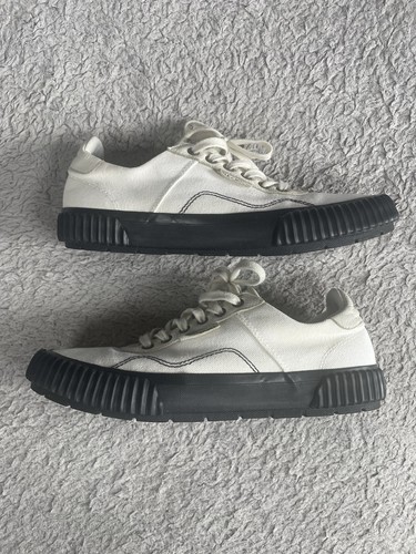 Lyle scott white - &,