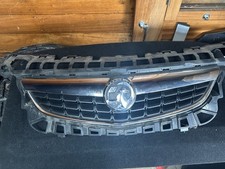 VAUXHALL ASTRA J MK6 GENUINE FRONT BUMPER CHROME GRILL GM 13266577 2009-2012