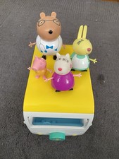 Peppa Pig Medical Centre Hospital Ambulance Doctor, Nurse Figure Playset Bundle