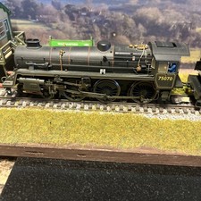 HORNBY R2716 STANDARD CLASS