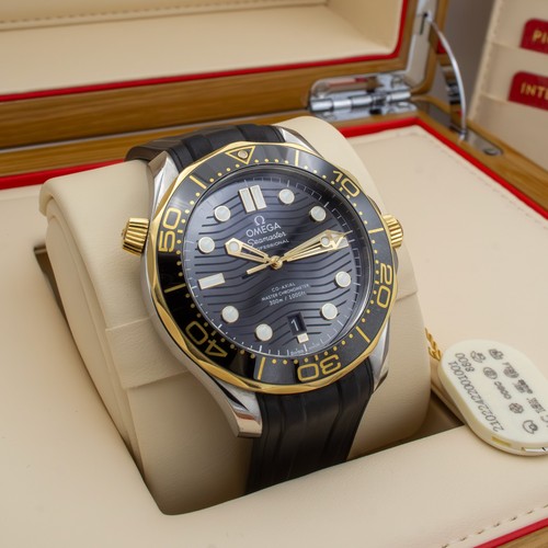 Omega seamaster diver 300m 18k - seamaster,
