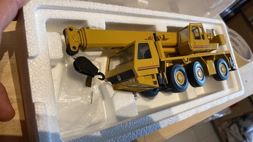 Grove crane gmk 3050 - grove,
