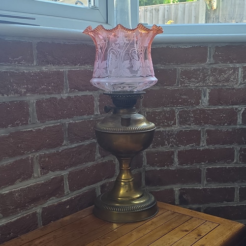 Vintage brass oil lamp - vintage, pink