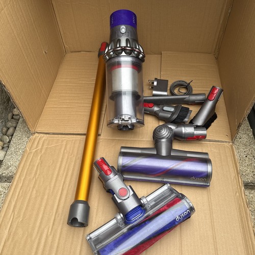 Reconditioned dyson v10 vacuum - reconditioned,