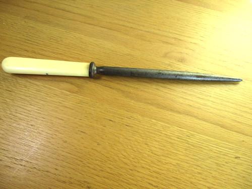 Vintage cream ivorine handled - cream,