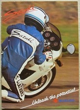 SUZUKI Motorcycles Sales Brochure 1988 GSXR1100 RG500 GSX600F VS750GL TS250X ++