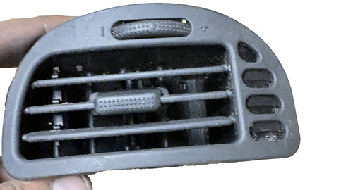 Citroen saxo dash air vent - citroen,