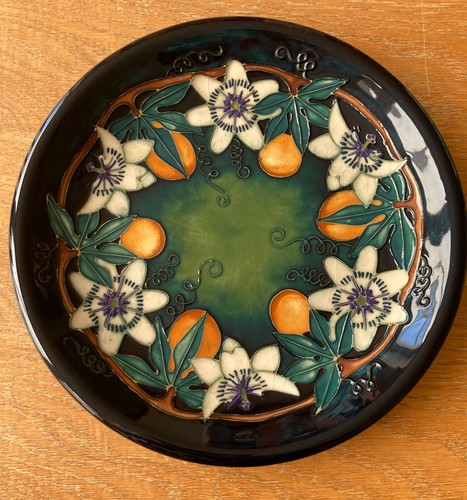 Moorcroft passion fruit - 'passion,