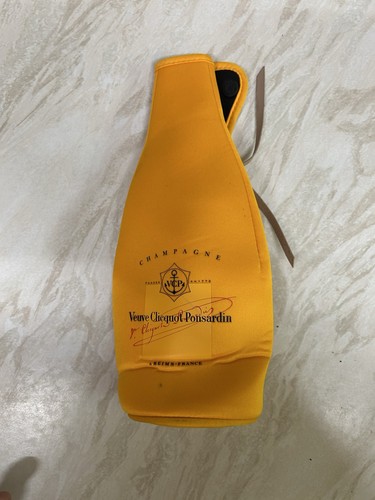 Veuve clicquot champagne - veuve,