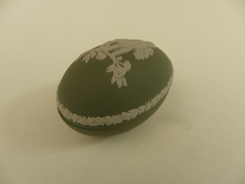 Wedgwood green jasperware egg - green,