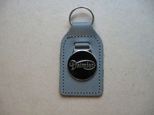 Daimler V8 2.5 & 250 Saloon Key Ring with Grey Leather Fob & enamel Badge New 