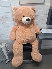 Giant teddy bear soft toy