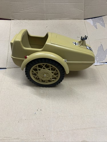 Vintage action man - action, desert