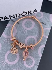 NEW GENUINE Pandora Charm Bracelet With 5 charms included as picture Size 20cm