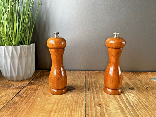 Pair turned scandinvian - turned,