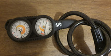 SCUBAPRO DIVING CONSOLE.