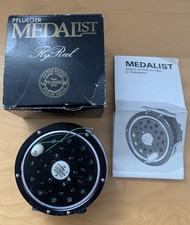 Vintage Pflueger Medalist fishing fly reel 1498 CJ Shakespeare with box & manual