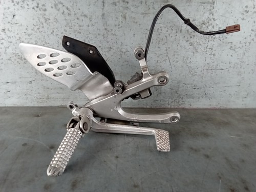 Yamaha 5vy footrest hanger - r1,