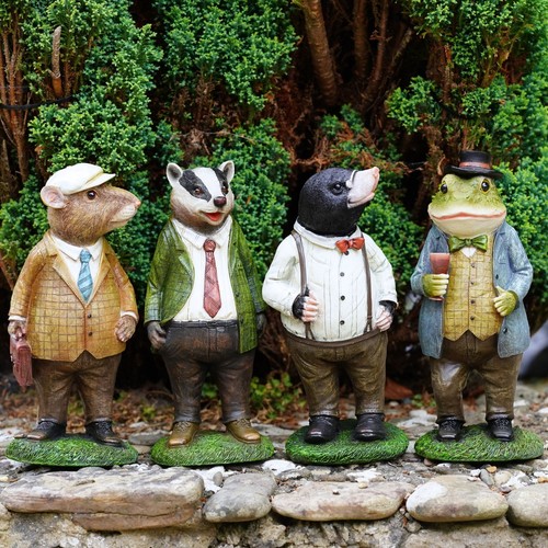 Wind the willows figures - willows,