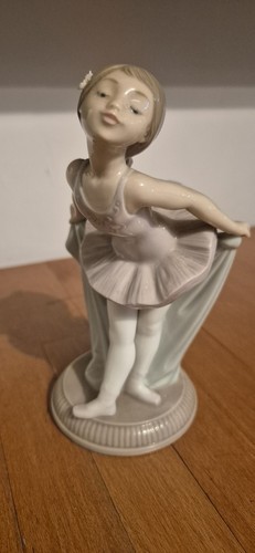 Nao lladro recital - by,