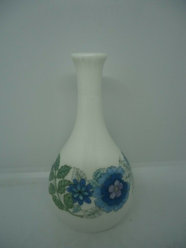 Wedgwood clementine bud vase - wedgwood,