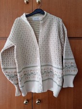 Compliments Pure New Wool