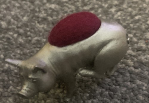 Danbury mint pewter pig - mint,