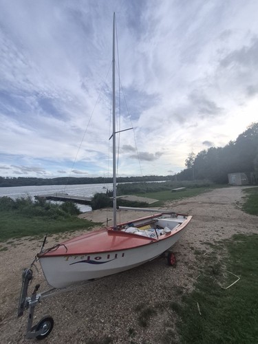 Leader sailing dinghy - leader, boat