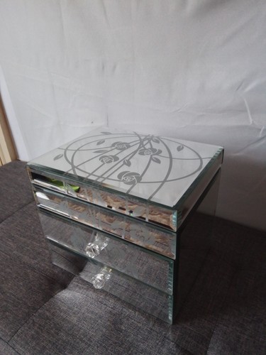 Draw glass jewellery box - draw,