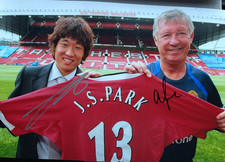 Ji Sung Park & Alex Ferguson Hand Signed 12x8 Man Utd Retro Iconic Photo & COA
