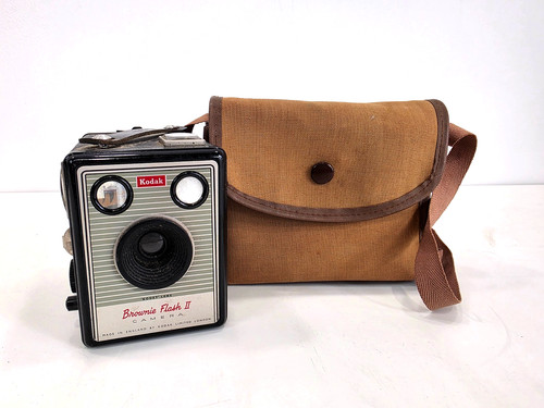 Vintage 1950 kodak brownie - kodak,