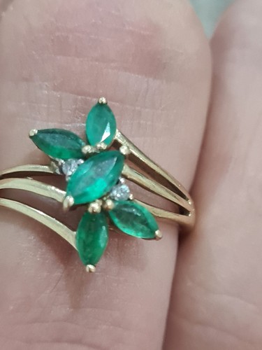 Gorgeous 9ct yellow gold - gorgeous,