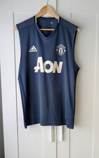 Manchester United 2016/2017 sleeveless training vest - Adidas AP0996