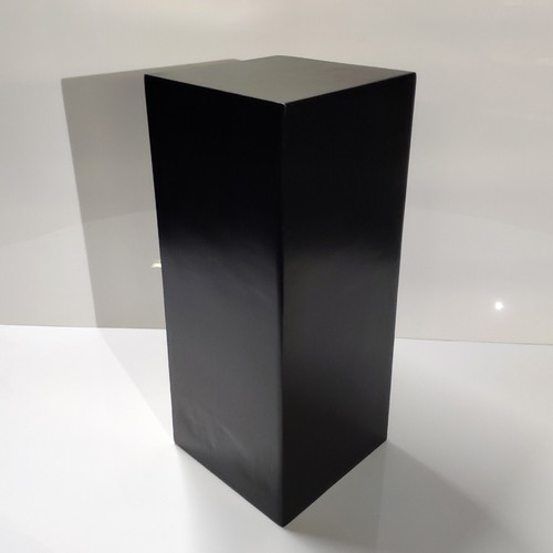 Tall black display - black,