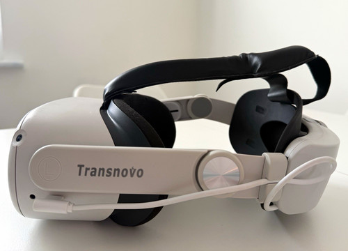 Meta quest headset - 2,