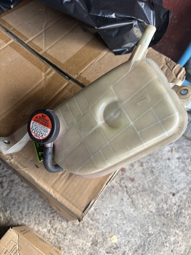 Toyota auris expansion tank - auris,