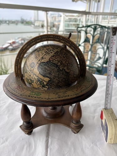 Vintage wood old - wood, globe