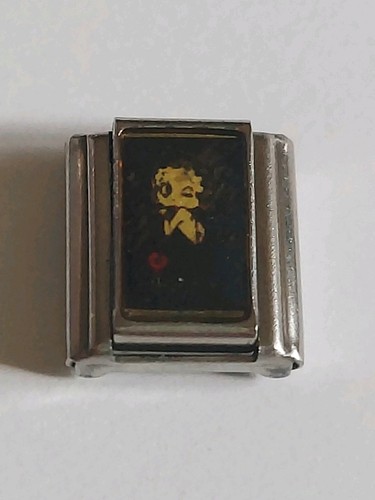 Betty boop blowing kisses - "betty, kisses"