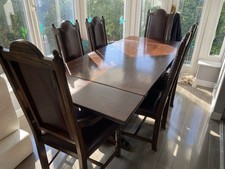Jaycee Oak Extending Dining Table with 6 Leather Chairs