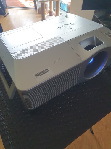 Hitachi x605 multimedia - hitachi, lcd