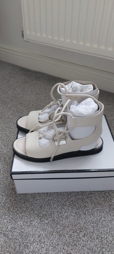 New box miista cream - box,