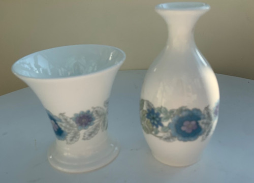 Wedgwood bone china - 2,