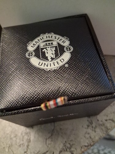 Empty manchester united - ,