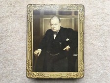C1965 VINTAGE HUNTLEY&PALMERS RT HON SIR WINSTON CHURCHILL SOUVENIR BISCUIT TIN