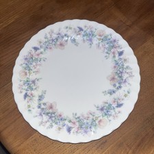 Wedgwood Angela Fluted Edge -