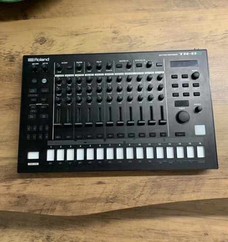 Roland tr8s tabletop - roland,