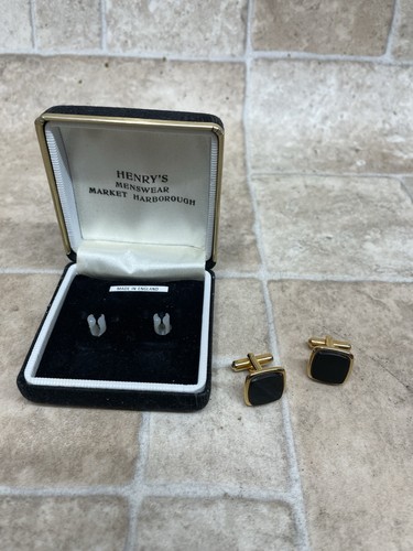 Pair cufflinks cased gold - of,