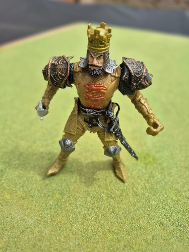 Quest for dark beasts king - ,