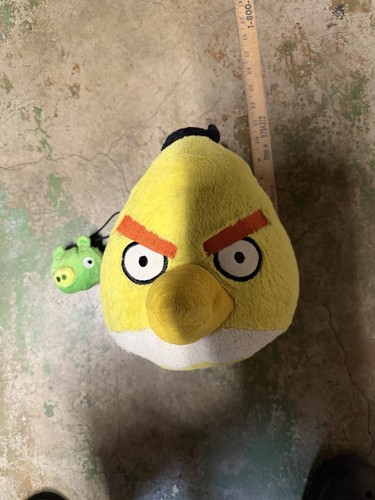 Angry birds chuck - angry, yellow