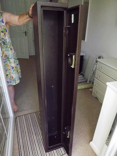 Gun safe shotgun cabinet used - safe,